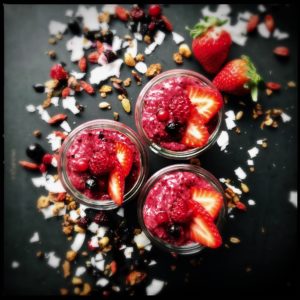 Chia Pudding mit Beeren https://galupasvoice.com/chia-pudding/