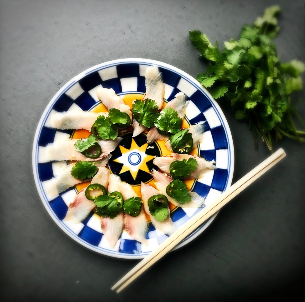 Sommerlich leichter Sashimi Teller https://galupasvoice.com/sashimi-teller/